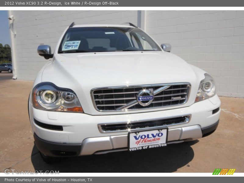 Ice White / R-Design Off-Black 2012 Volvo XC90 3.2 R-Design