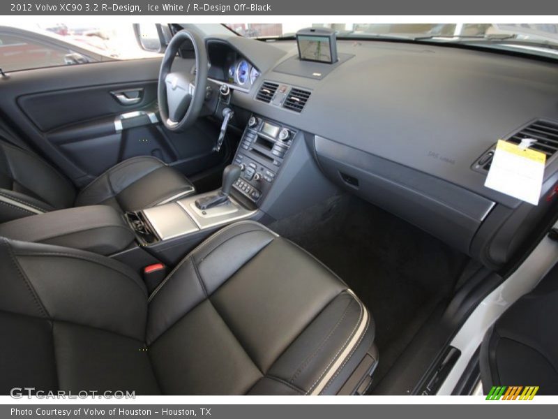 Dashboard of 2012 XC90 3.2 R-Design