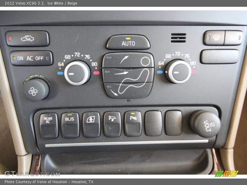 Ice White / Beige 2012 Volvo XC90 3.2
