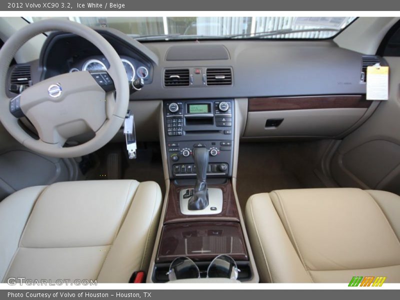 Dashboard of 2012 XC90 3.2