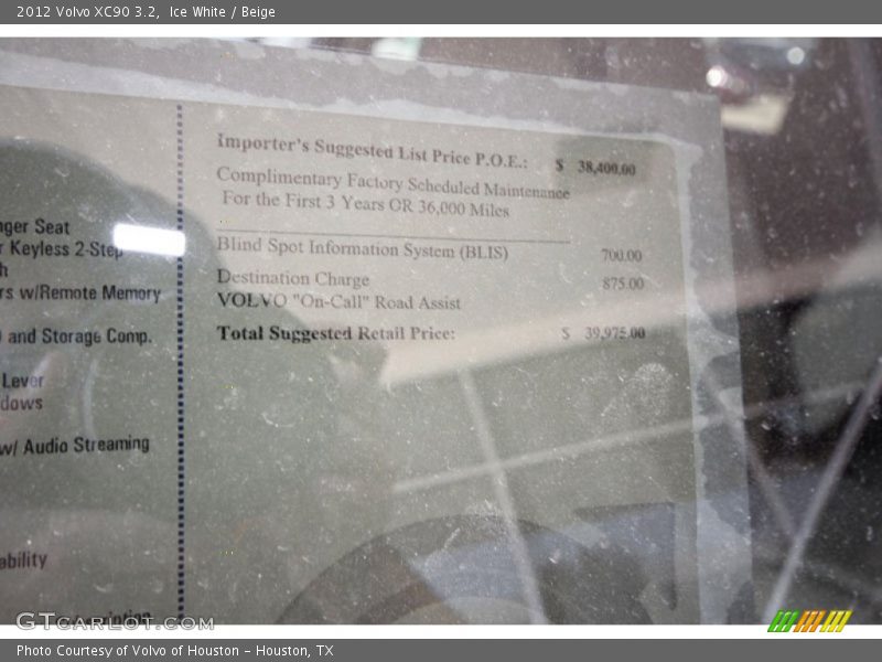 Ice White / Beige 2012 Volvo XC90 3.2