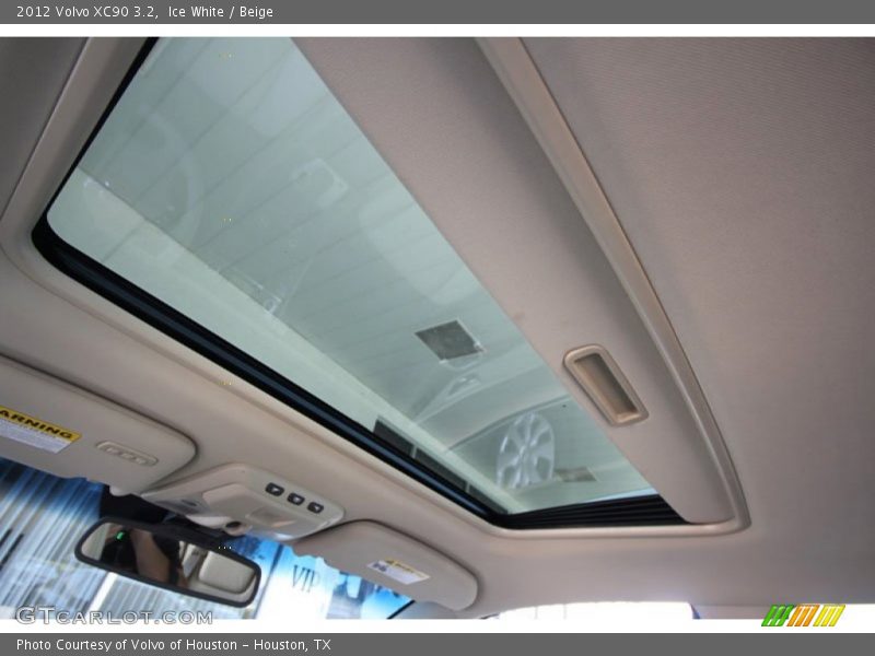 Ice White / Beige 2012 Volvo XC90 3.2