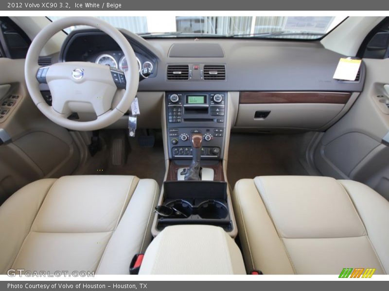 Dashboard of 2012 XC90 3.2