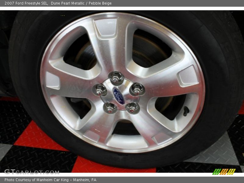Dune Pearl Metallic / Pebble Beige 2007 Ford Freestyle SEL