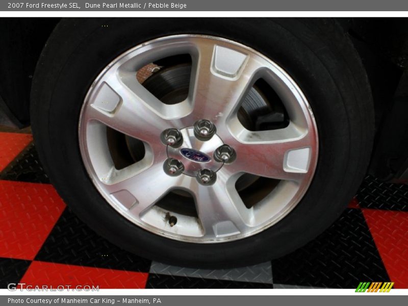 Dune Pearl Metallic / Pebble Beige 2007 Ford Freestyle SEL