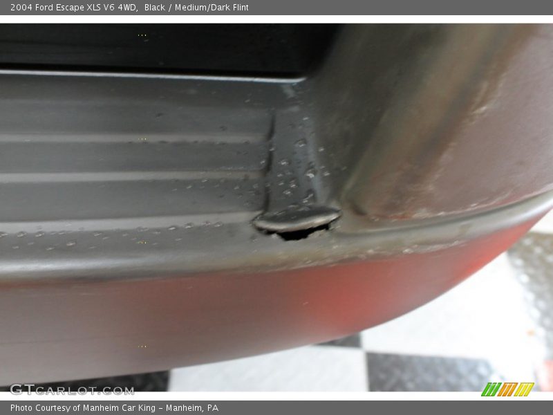 Black / Medium/Dark Flint 2004 Ford Escape XLS V6 4WD