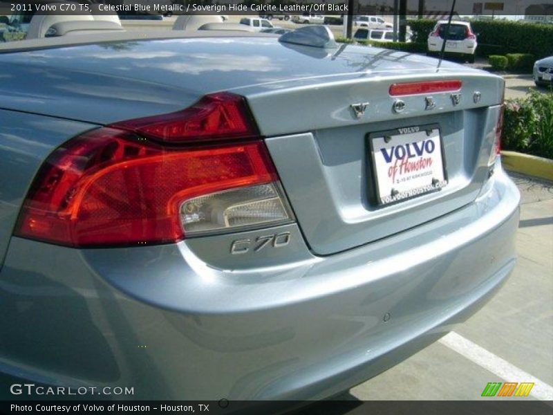 Celestial Blue Metallic / Soverign Hide Calcite Leather/Off Black 2011 Volvo C70 T5