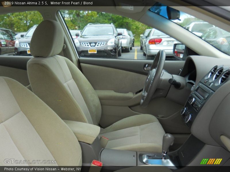 Winter Frost Pearl / Blond 2009 Nissan Altima 2.5 S