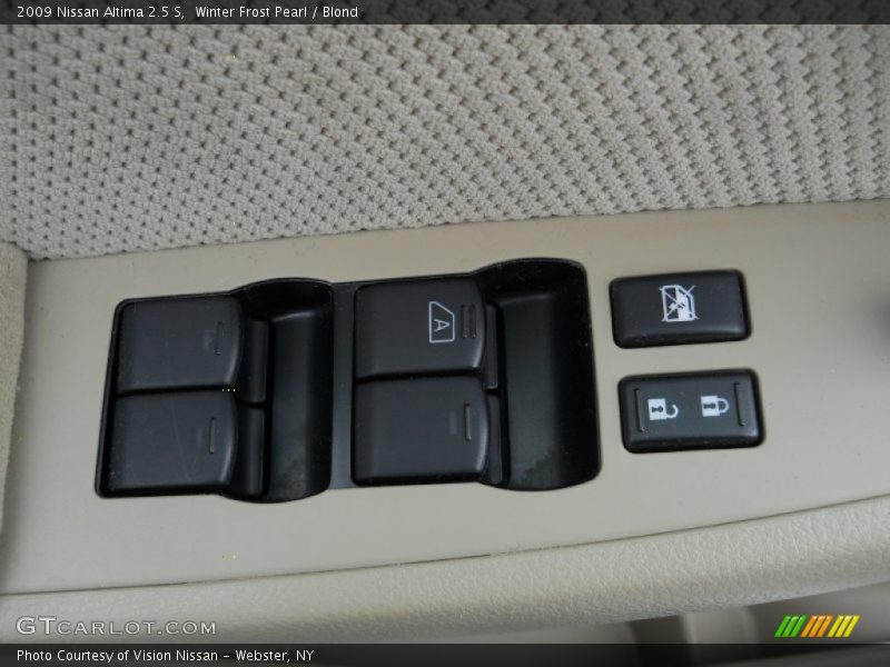 Winter Frost Pearl / Blond 2009 Nissan Altima 2.5 S