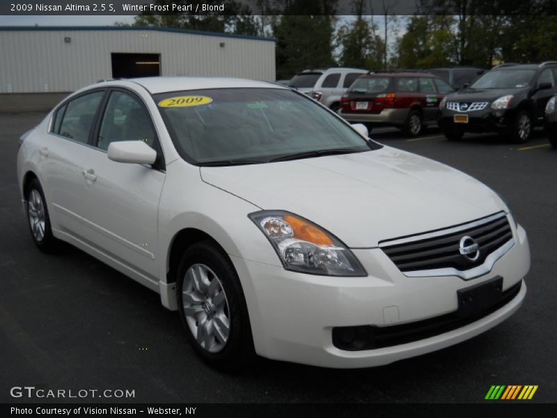 Winter Frost Pearl / Blond 2009 Nissan Altima 2.5 S