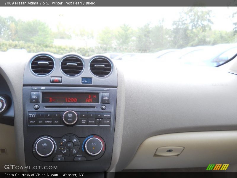 Winter Frost Pearl / Blond 2009 Nissan Altima 2.5 S