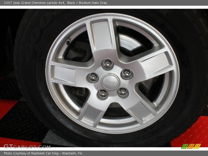 Black / Medium Slate Gray 2007 Jeep Grand Cherokee Laredo 4x4