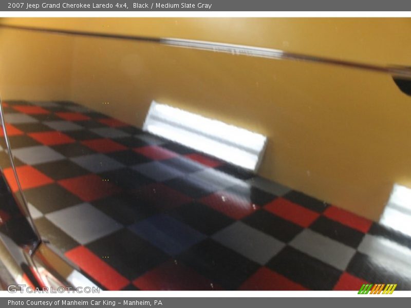 Black / Medium Slate Gray 2007 Jeep Grand Cherokee Laredo 4x4