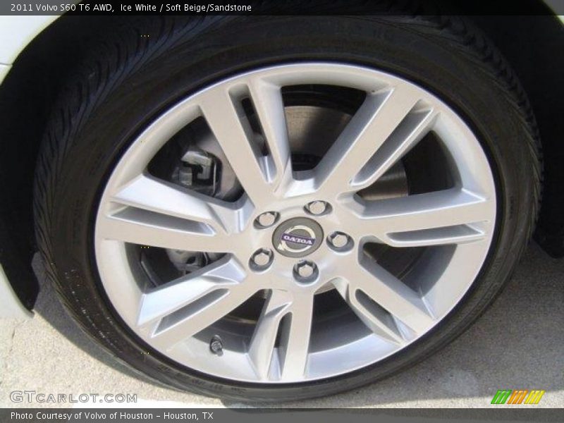 Ice White / Soft Beige/Sandstone 2011 Volvo S60 T6 AWD