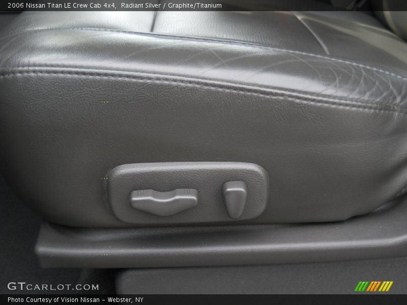 Radiant Silver / Graphite/Titanium 2006 Nissan Titan LE Crew Cab 4x4