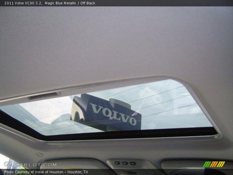 Magic Blue Metallic / Off Black 2011 Volvo XC90 3.2
