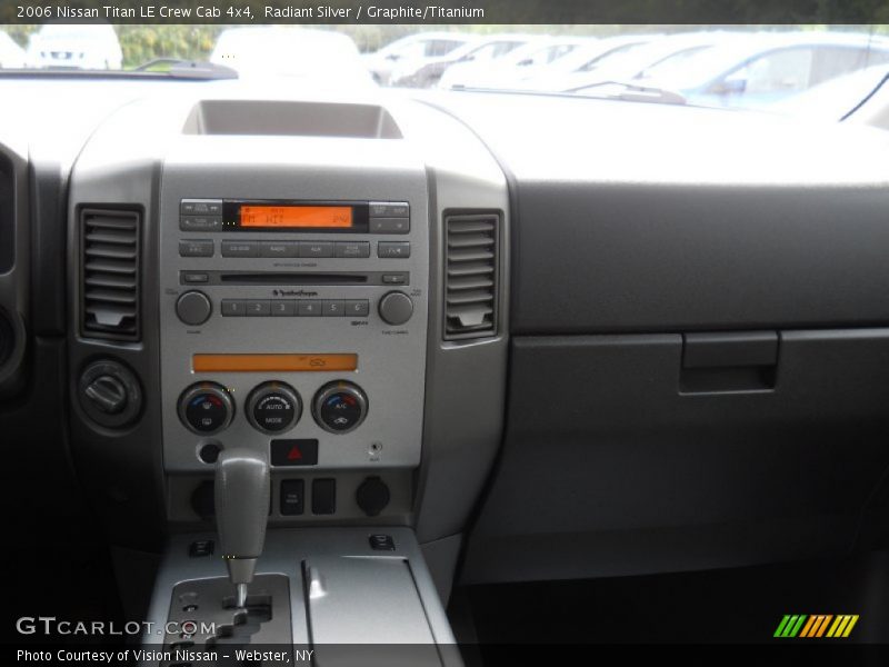 Radiant Silver / Graphite/Titanium 2006 Nissan Titan LE Crew Cab 4x4