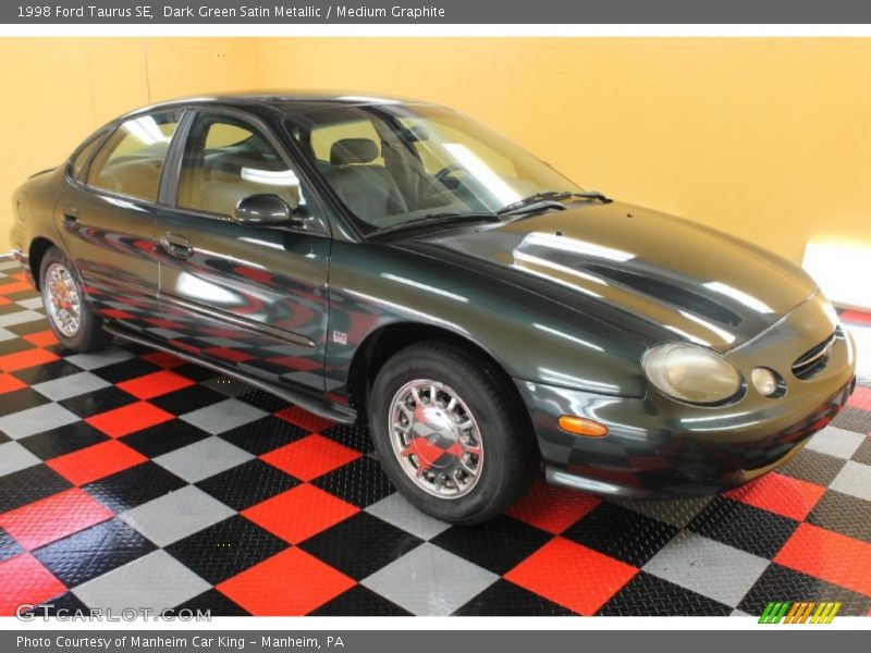 Dark Green Satin Metallic / Medium Graphite 1998 Ford Taurus SE