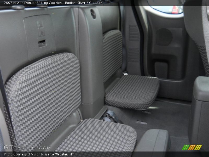 Radiant Silver / Graphite 2007 Nissan Frontier SE King Cab 4x4