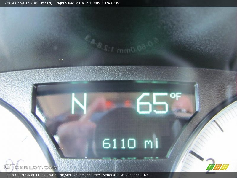 Bright Silver Metallic / Dark Slate Gray 2009 Chrysler 300 Limited
