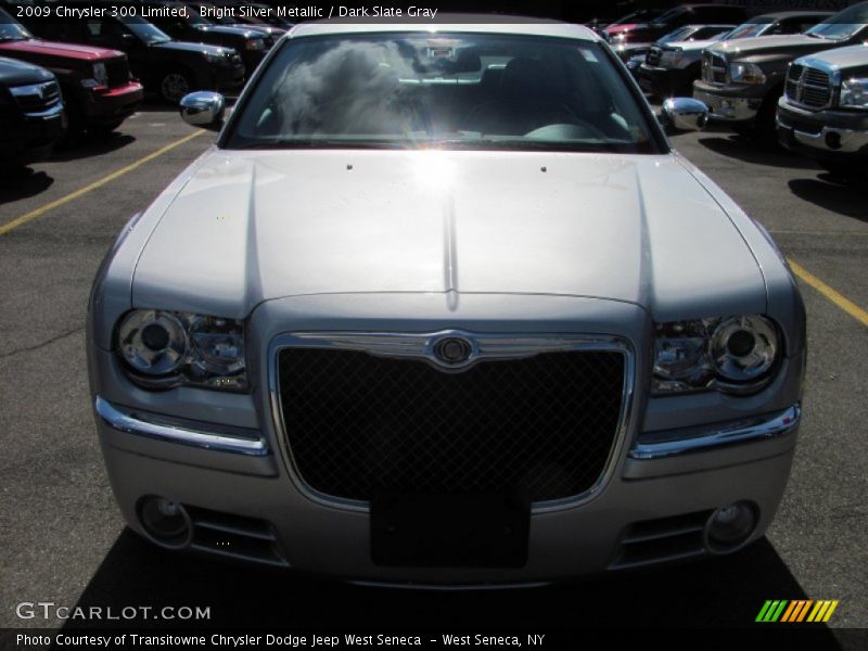 Bright Silver Metallic / Dark Slate Gray 2009 Chrysler 300 Limited