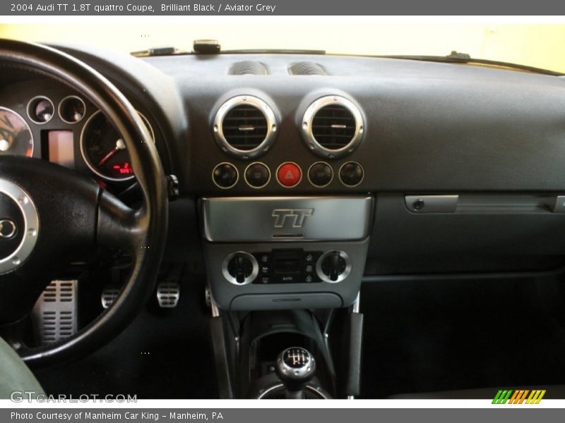 Brilliant Black / Aviator Grey 2004 Audi TT 1.8T quattro Coupe