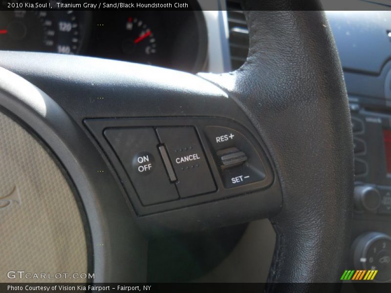 Titanium Gray / Sand/Black Houndstooth Cloth 2010 Kia Soul !