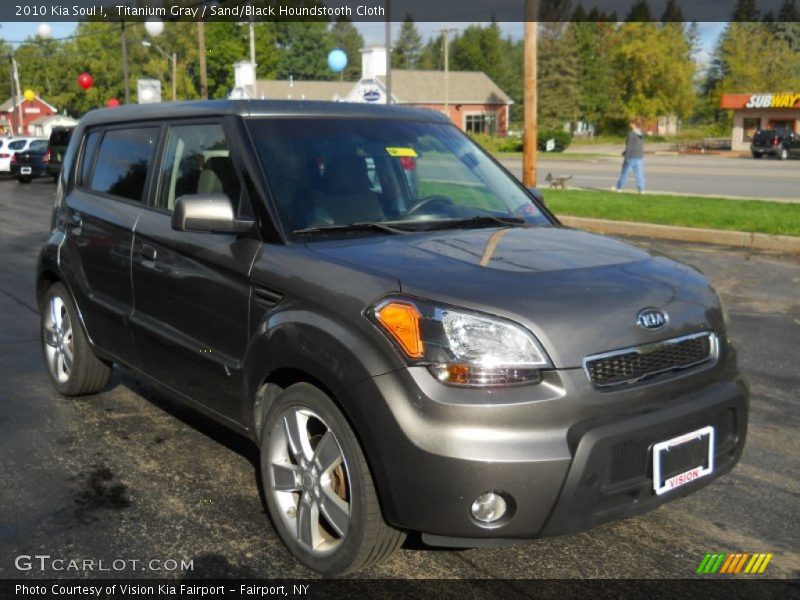 Titanium Gray / Sand/Black Houndstooth Cloth 2010 Kia Soul !