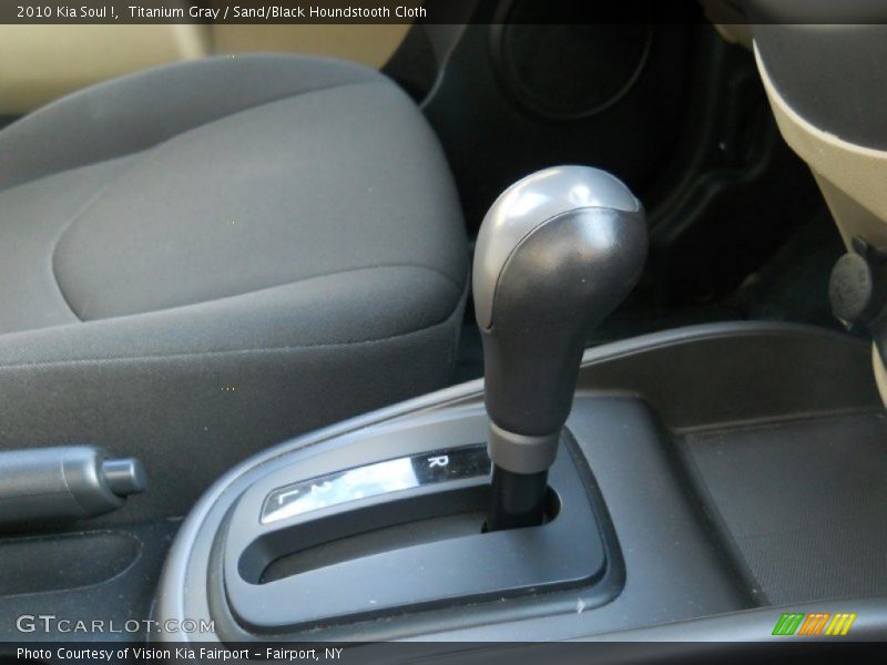 Titanium Gray / Sand/Black Houndstooth Cloth 2010 Kia Soul !