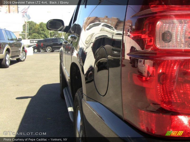 Black / Ebony 2009 Chevrolet Tahoe LTZ 4x4