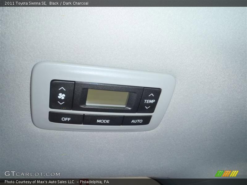 Black / Dark Charcoal 2011 Toyota Sienna SE