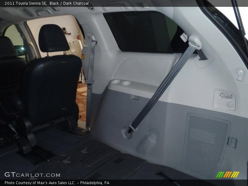 Black / Dark Charcoal 2011 Toyota Sienna SE