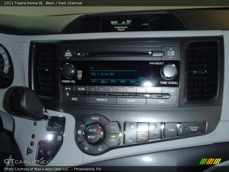 Black / Dark Charcoal 2011 Toyota Sienna SE