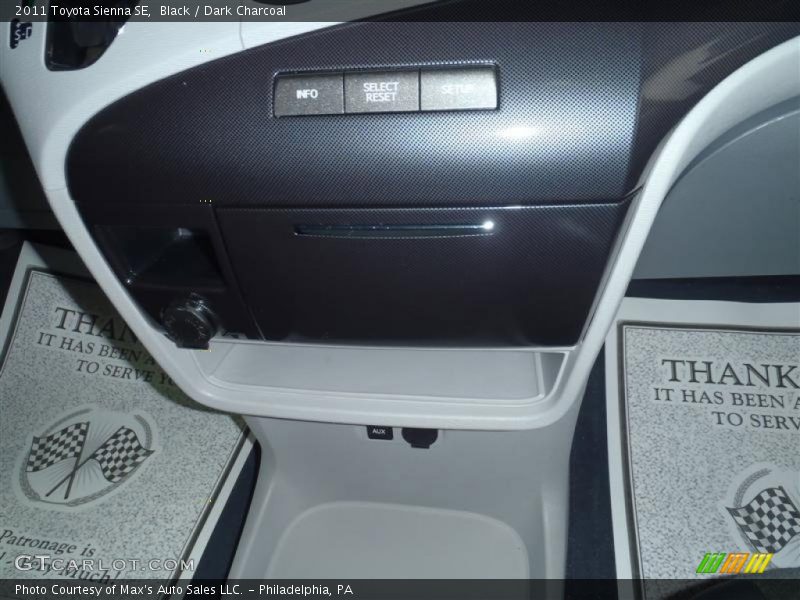 Black / Dark Charcoal 2011 Toyota Sienna SE