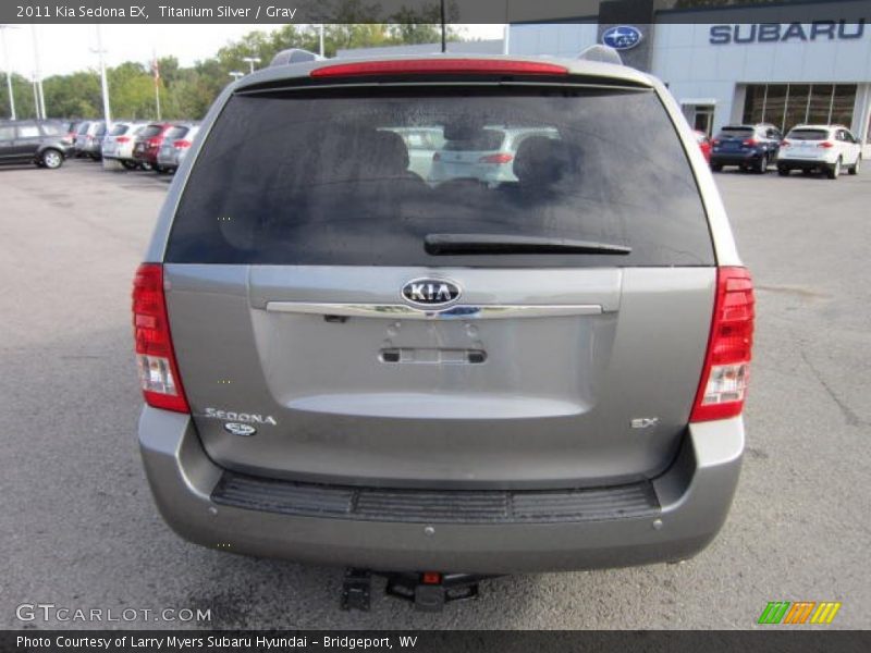 Titanium Silver / Gray 2011 Kia Sedona EX