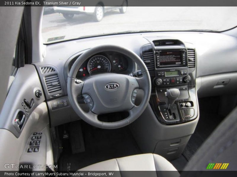 Dashboard of 2011 Sedona EX