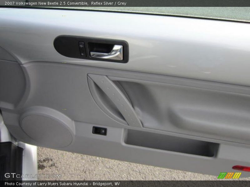 Door Panel of 2007 New Beetle 2.5 Convertible