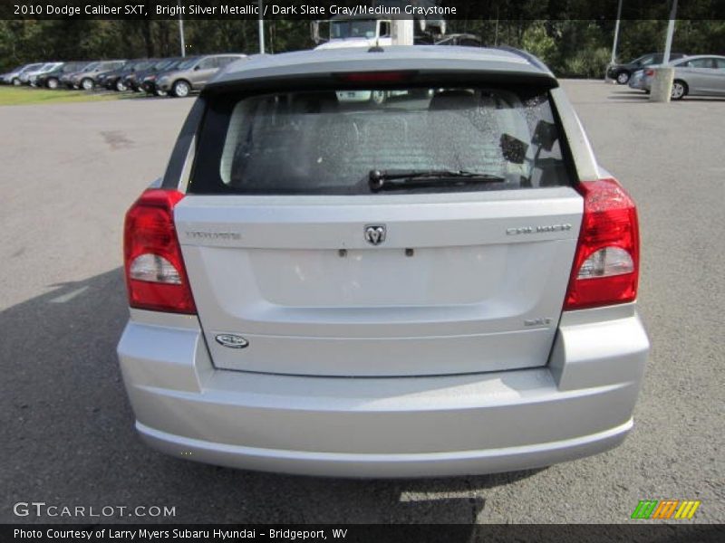 Bright Silver Metallic / Dark Slate Gray/Medium Graystone 2010 Dodge Caliber SXT