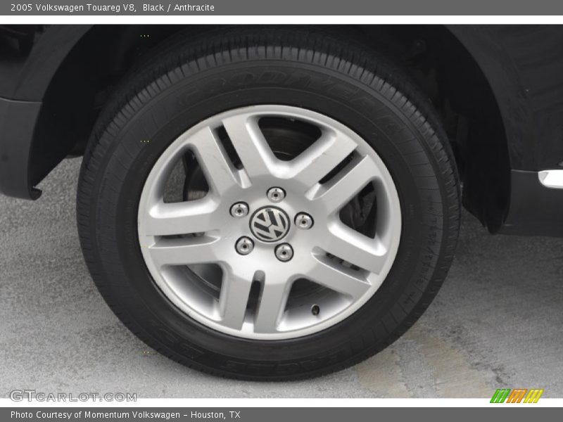 Black / Anthracite 2005 Volkswagen Touareg V8