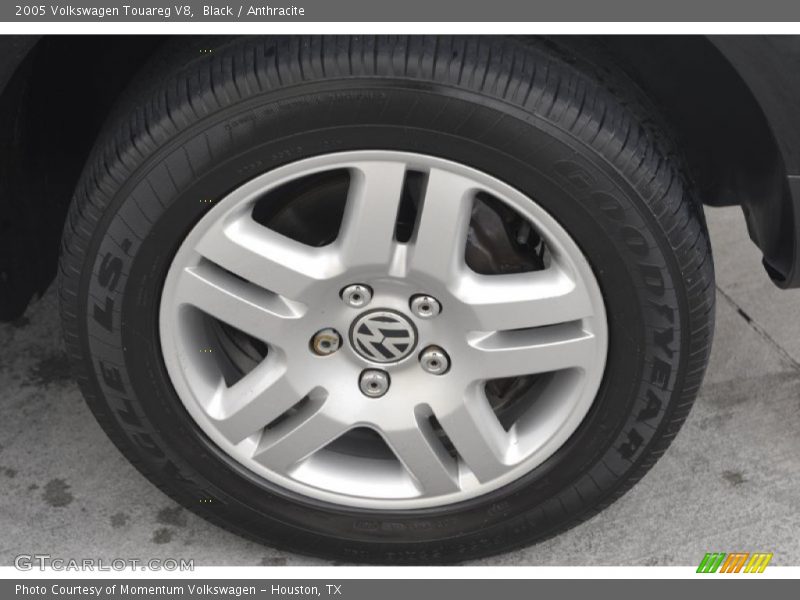 Black / Anthracite 2005 Volkswagen Touareg V8