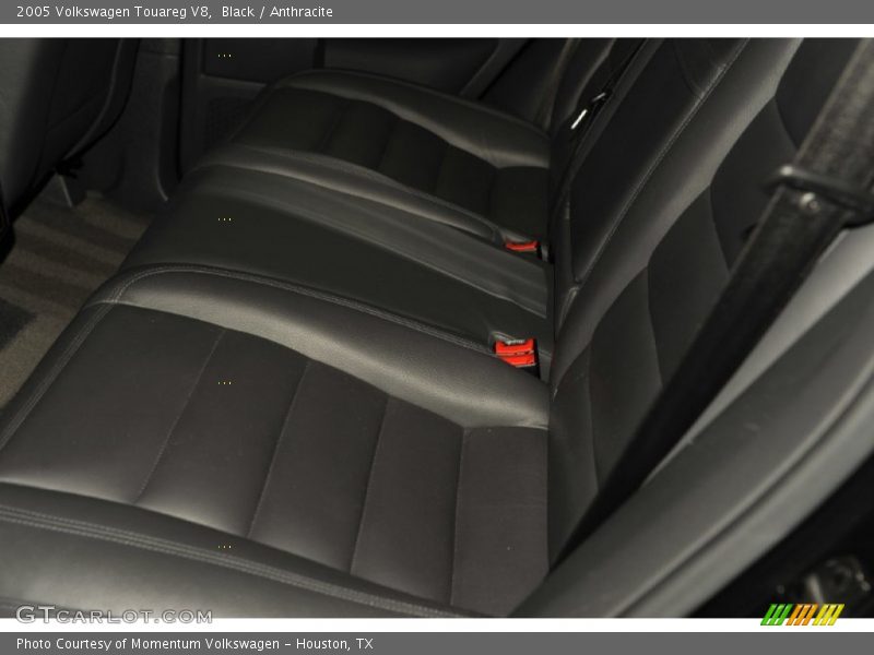 Black / Anthracite 2005 Volkswagen Touareg V8