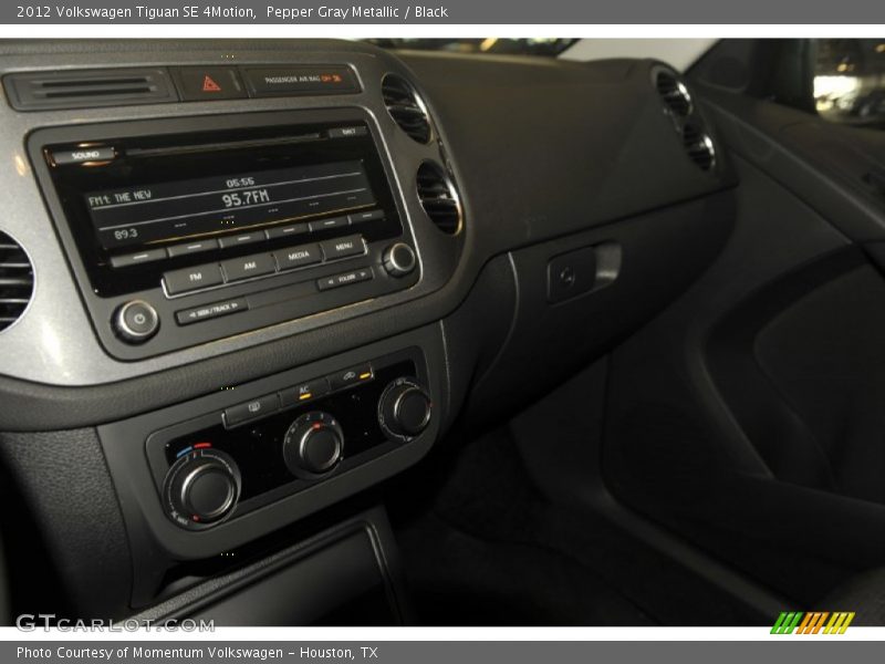 Pepper Gray Metallic / Black 2012 Volkswagen Tiguan SE 4Motion