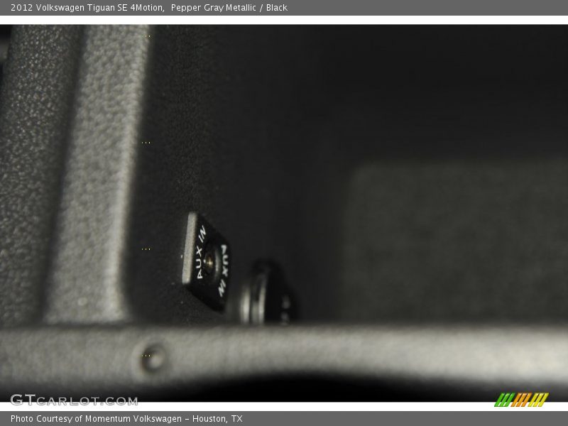 Pepper Gray Metallic / Black 2012 Volkswagen Tiguan SE 4Motion