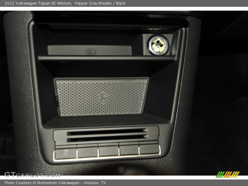Pepper Gray Metallic / Black 2012 Volkswagen Tiguan SE 4Motion