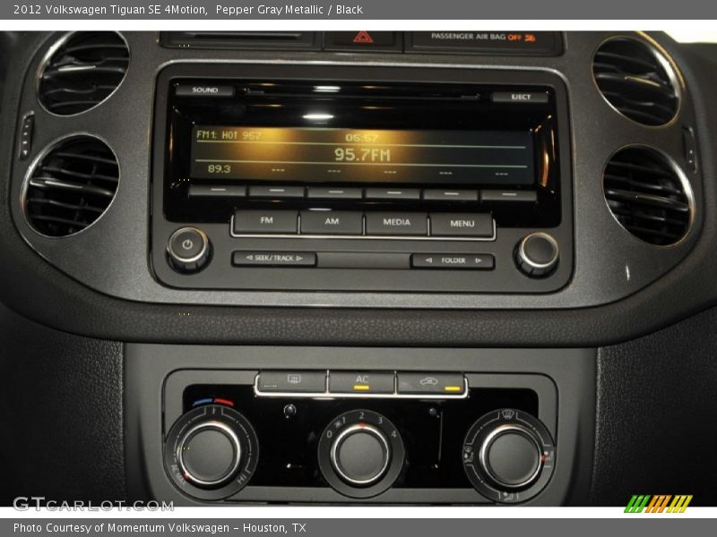 Controls of 2012 Tiguan SE 4Motion