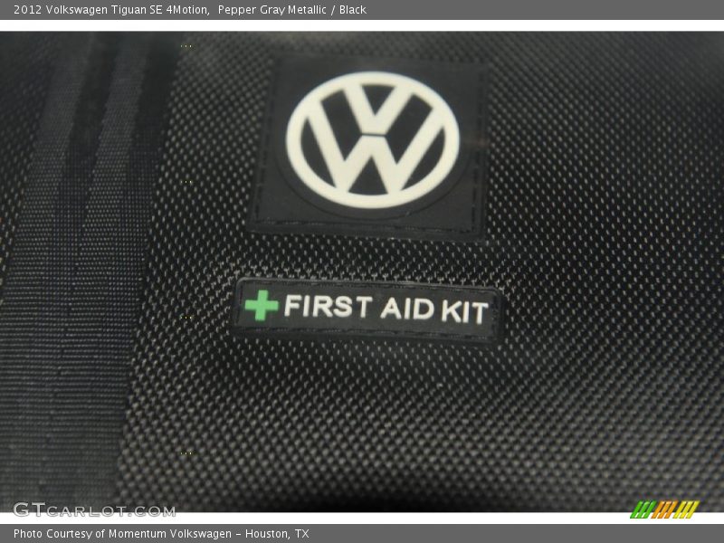 Pepper Gray Metallic / Black 2012 Volkswagen Tiguan SE 4Motion