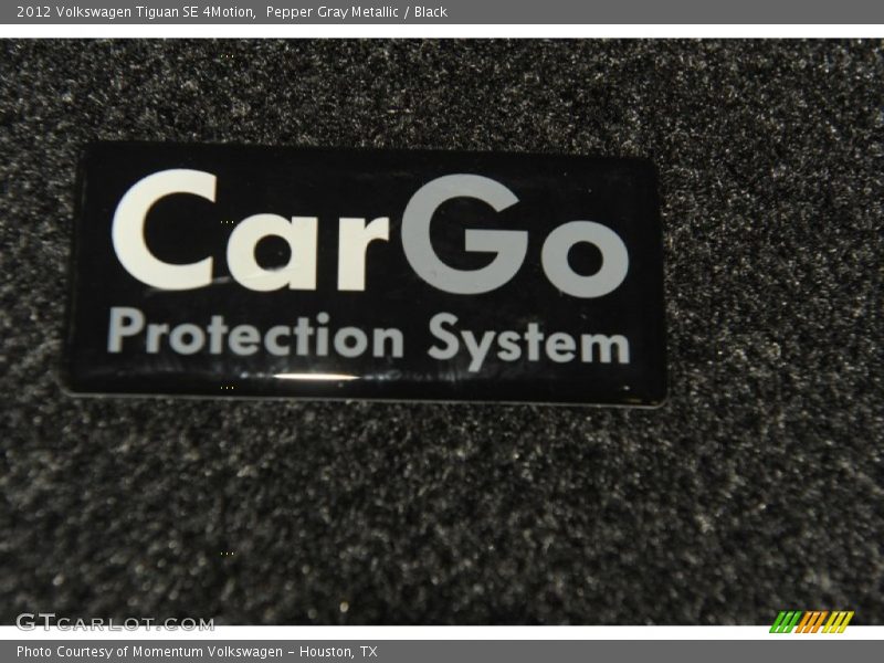 Pepper Gray Metallic / Black 2012 Volkswagen Tiguan SE 4Motion