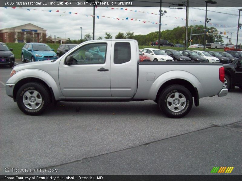 Radiant Silver Metallic / Graphite 2005 Nissan Frontier LE King Cab 4x4