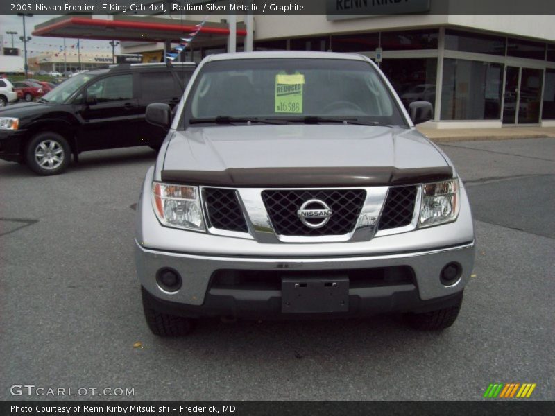 Radiant Silver Metallic / Graphite 2005 Nissan Frontier LE King Cab 4x4