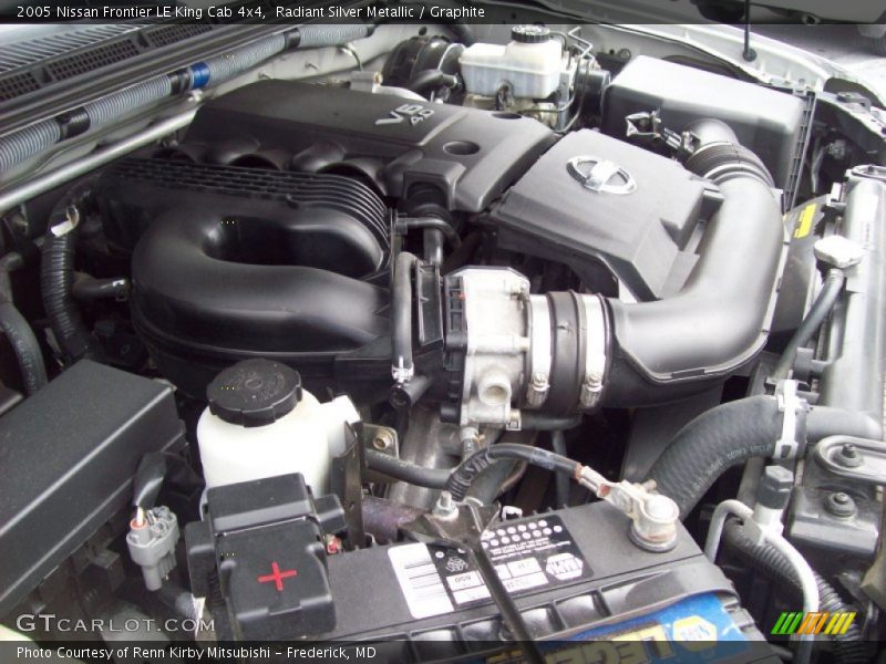 Radiant Silver Metallic / Graphite 2005 Nissan Frontier LE King Cab 4x4